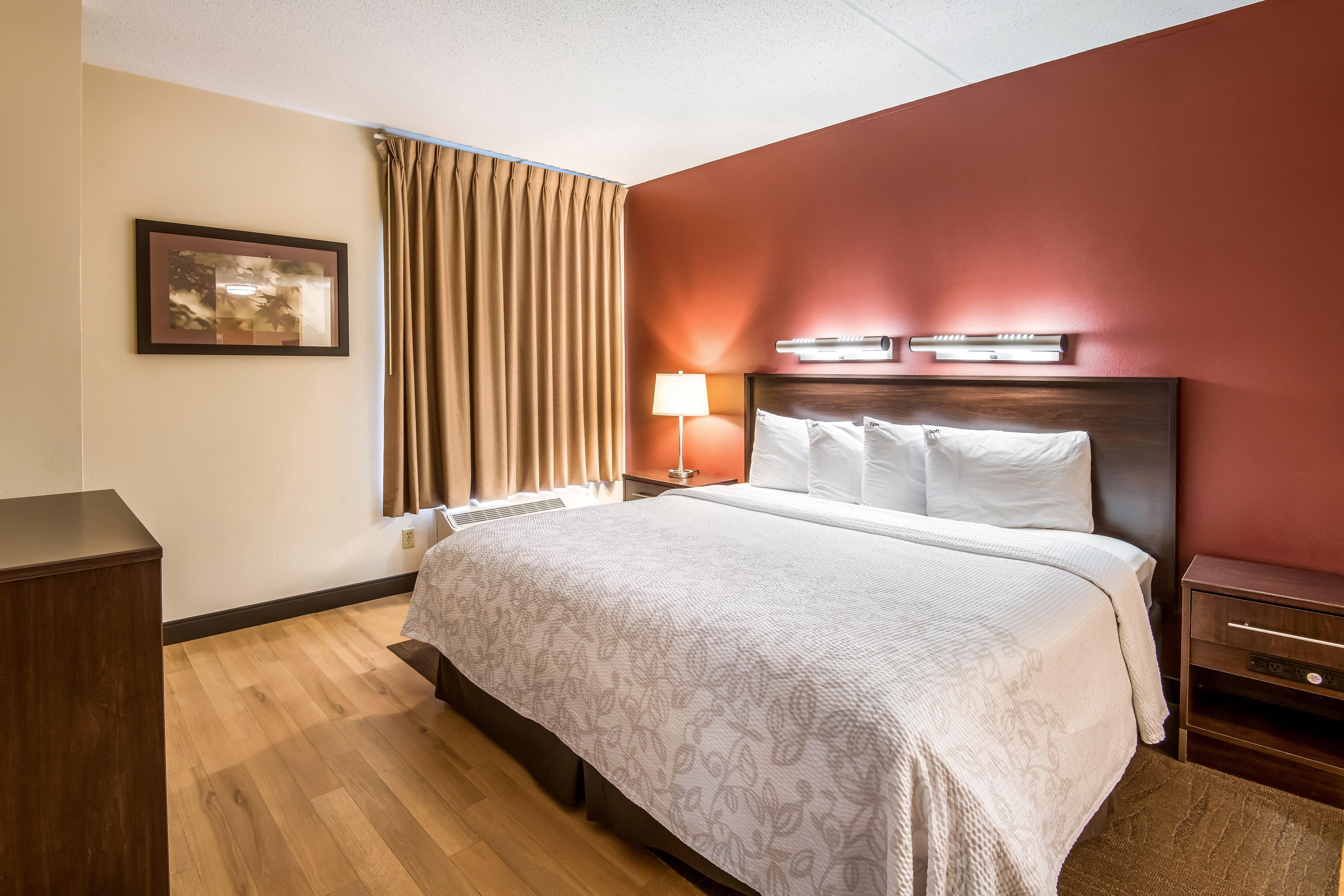 Red Roof Plus+ Long Island - Garden City Хемпстед Екстериор снимка